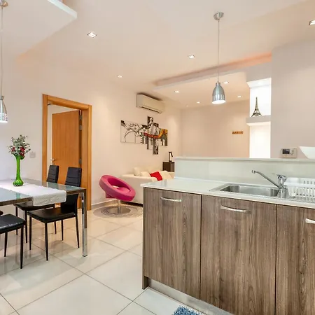 Lovely, Spacious 2br In The Centre Of By 360 Estates Appartement Sliema